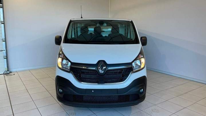 Vendeur de véhicules neufs Josnes